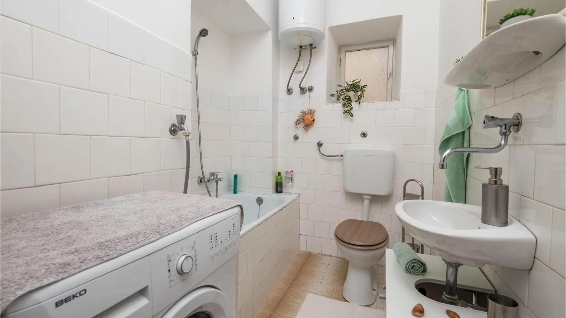 Nice Apartment In Mali Losinj With Wifi